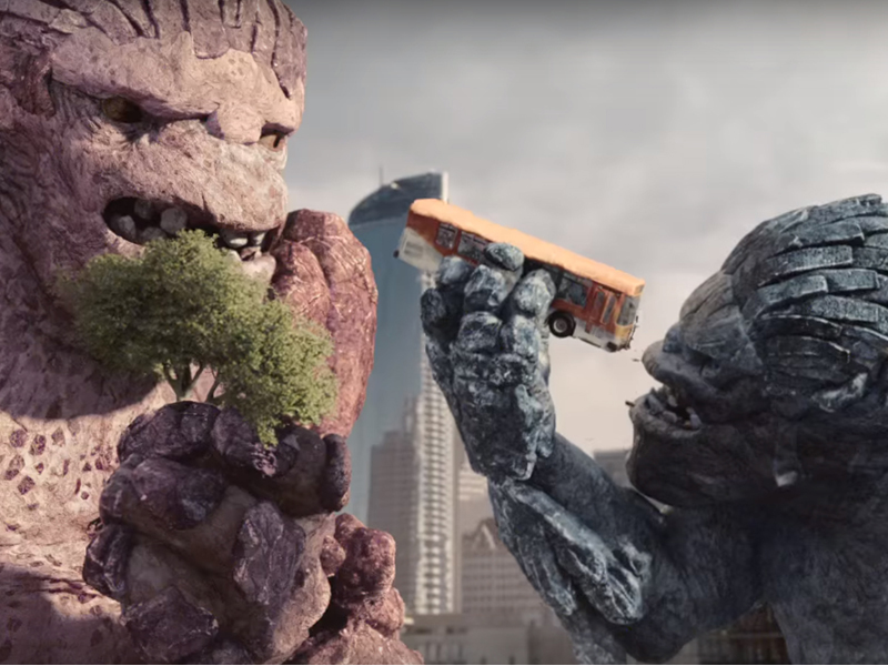 Honda Odissey / Psyop Productions 2 criaturas fantasticas peleando por un juguete