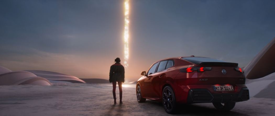 BMW / Rohtau imagen de coche rojo BNW con fondo de dunas hechas en 3d