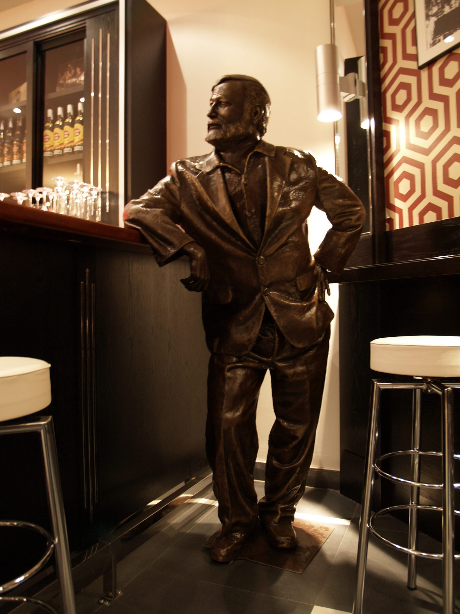 Estatua en resina Ernest Hemingway/ Bar Floridita Madrid
